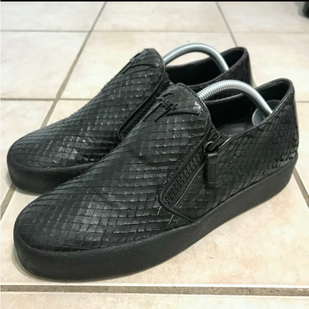 Giuseppe Zanotti Black Textured Sneakers Size 10.5 Like New Condition